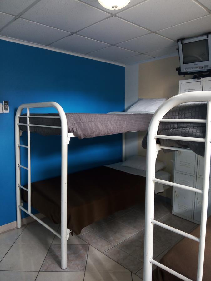 Hostel Room Aruba 오란제스타트 외부 사진
